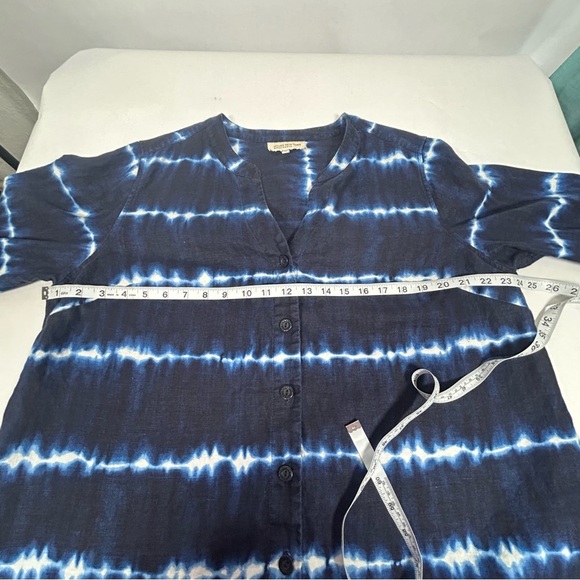 Jones New York Navy Tie-Dye 3/4 Sleeve Button Up Blouse - Picture 6 of 9